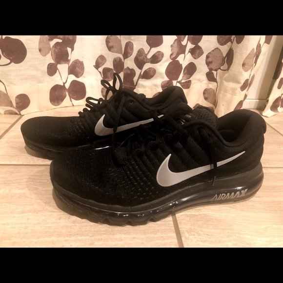 2017 Nike Air Max - Picture 1 of 5